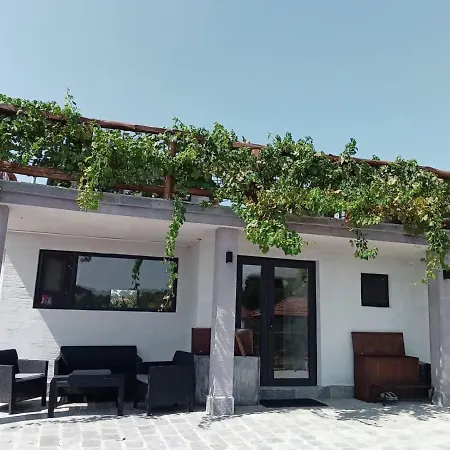 דירה Namaste къща в село камилски дол